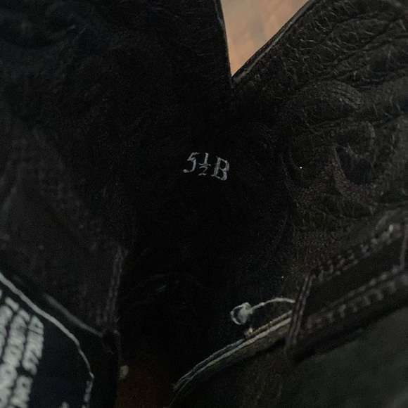 Ariat black leather pointed toe western boots size 5.5B - Picture 5 of 7